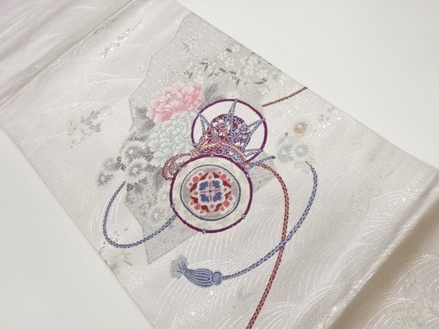 鼓に花々模様織出し開き名古屋帯（額縁仕立て）